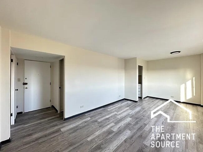 Photo - 1400 Chicago Ave Unit 207