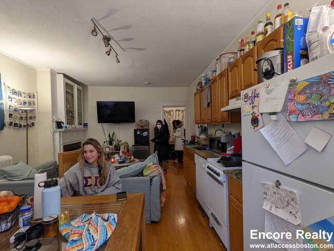 Photo - 43 Bay State Rd Unit 4F