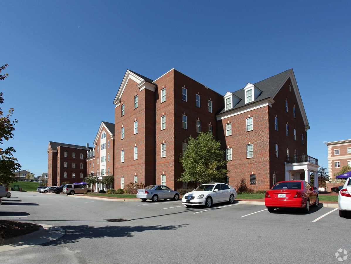 Photo - University Apartments