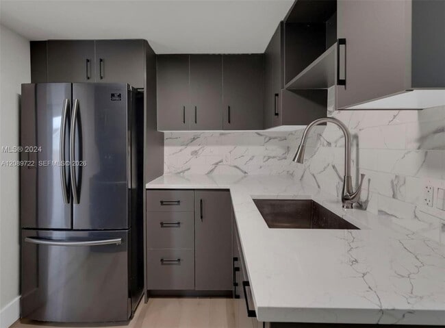 345 NW 44th St