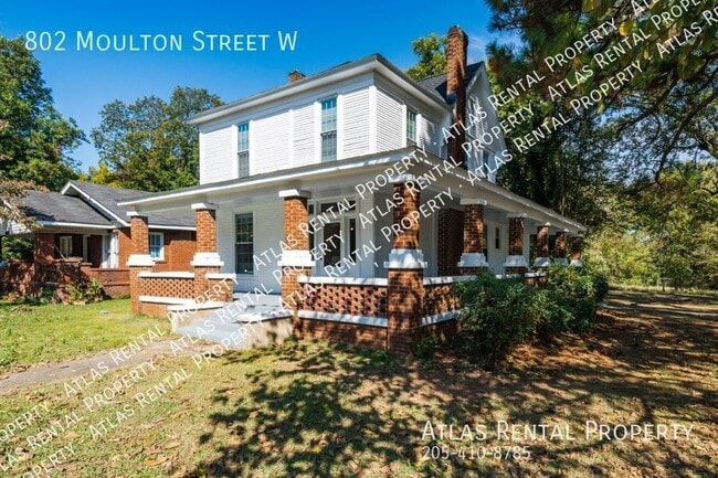 Photo - 802 Moulton St W