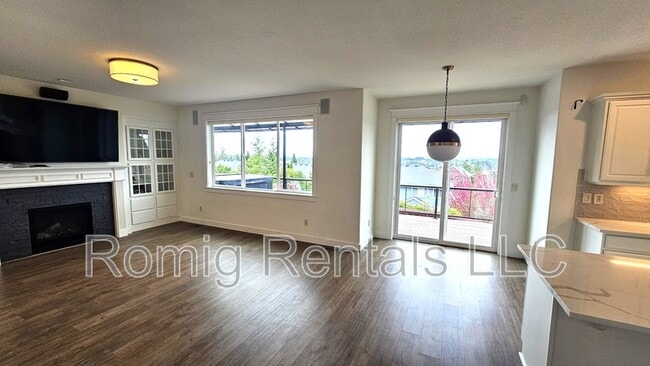 Photo - 2726 NE 159th Cir