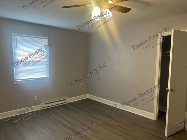 Photo - 513 Buick St