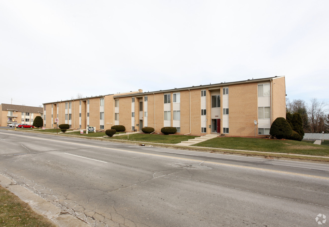 Golfview Manor Apartments - Golfview Manor Apartments