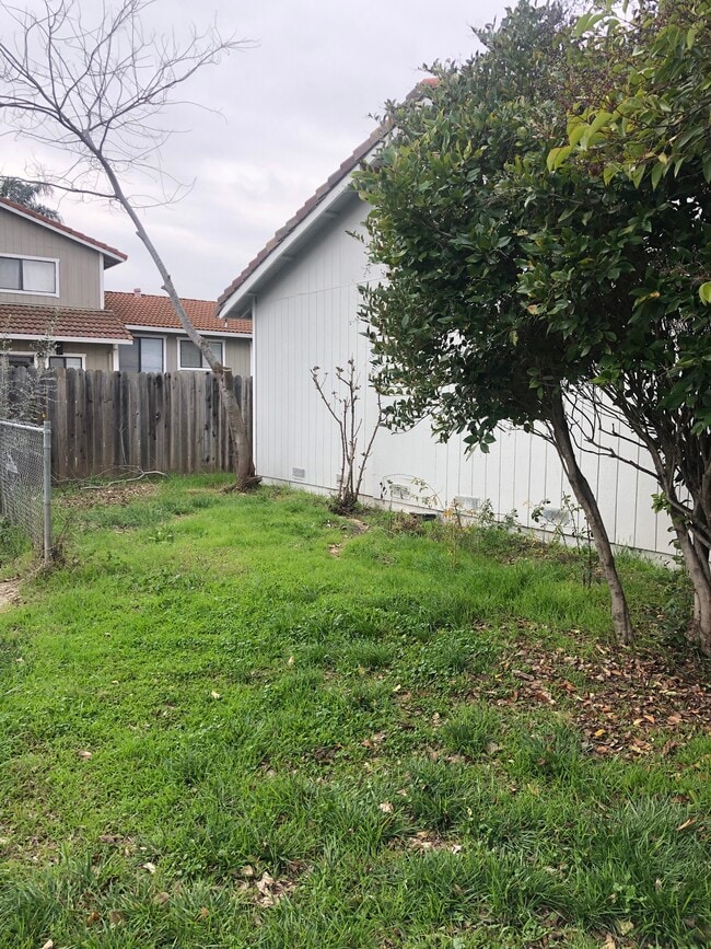 Photo - 131 Cavan Ct