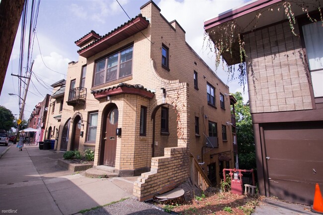 Photo - 2 br, 1 bath 4plex - (Oakland)(pitt)(cmu)c...