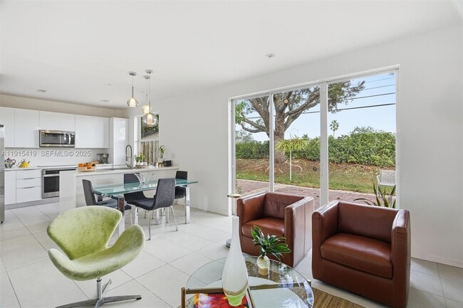 Photo - 16061 NW 24th St