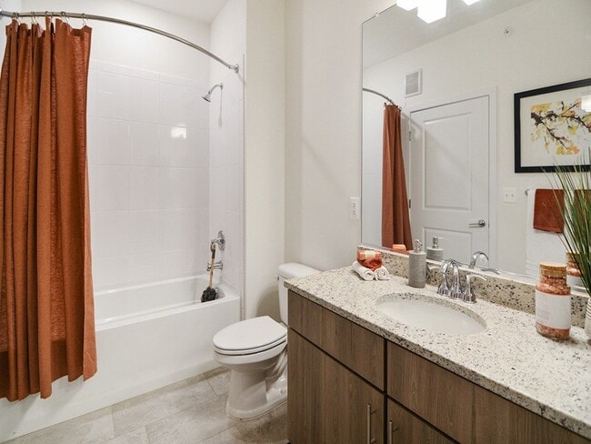 Fieldside Grande Apartments & Townhomes