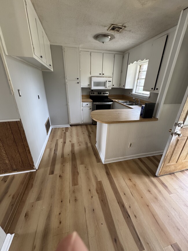 Photo - 425 Mulligan Dr