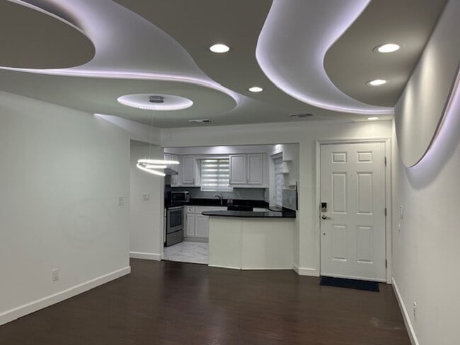 Photo - 1734 Foxhall Cir