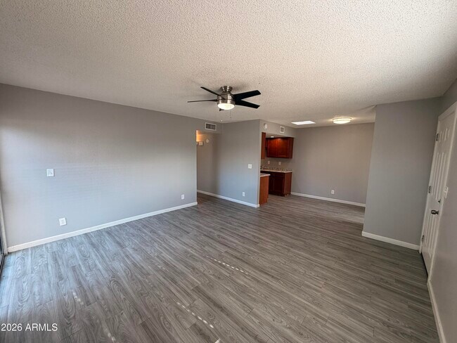 Photo - 6527 N 67th Ave Unit 101