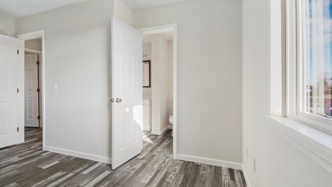 Photo - 132 Cheri Ln