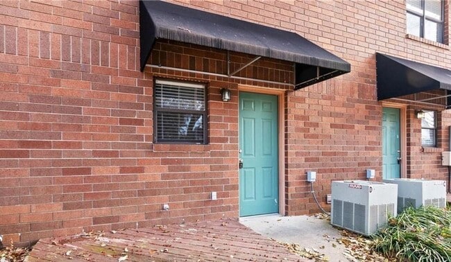 Photo - 250 N Madison St