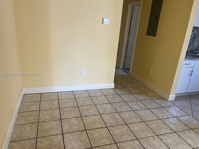 Photo - 16982 NE 21st Ave Unit 16982