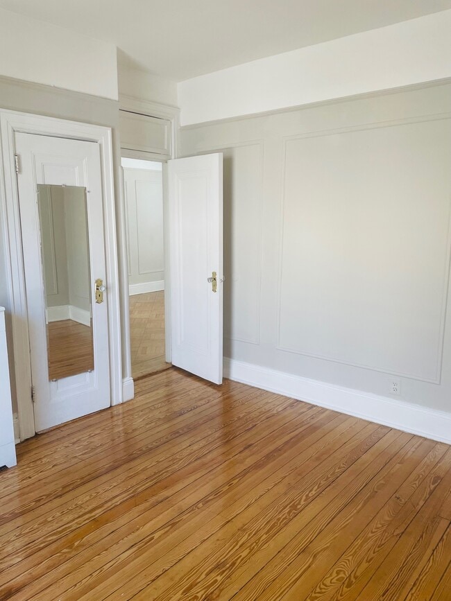 Dormitorio 1 - 31-44 35th Street