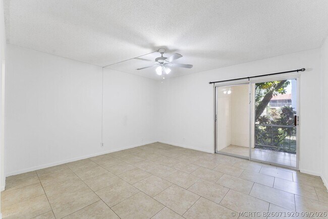 Photo - 632 NW 13th St Unit 16