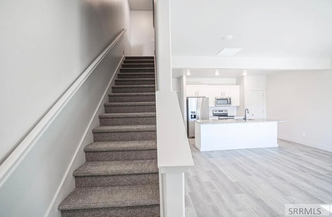 Photo - 651 S 2400 W