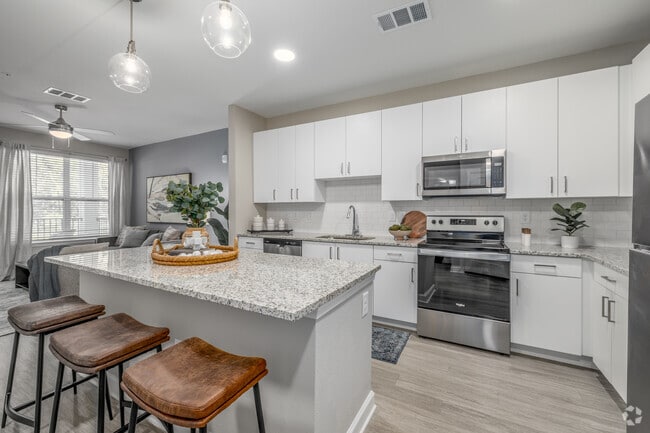 1BR, 1BA - 709SF - Kitchen - The Marlow Gainesville