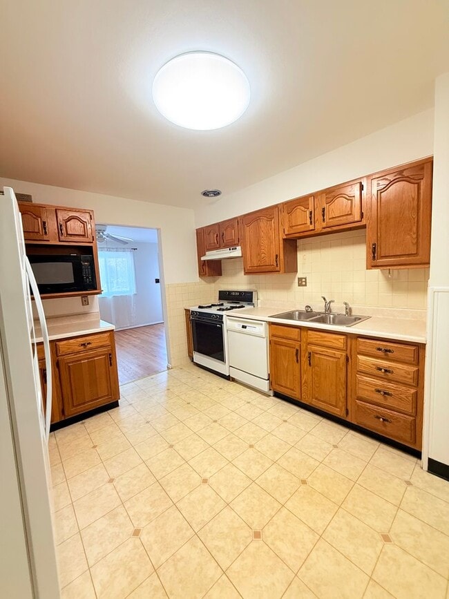 Photo - 3 Bedroom 2 BathHome