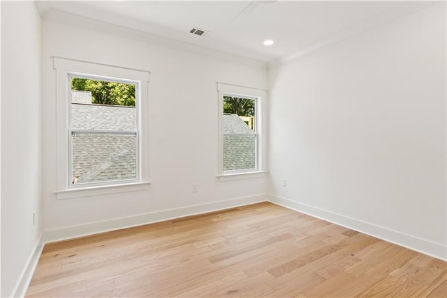 Photo - 205 Whitefoord Ave NE