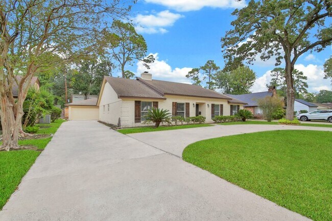 Photo - 10042 Briar Forest Dr