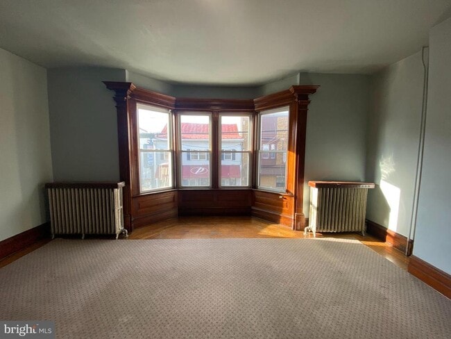Photo - 10 E Main St