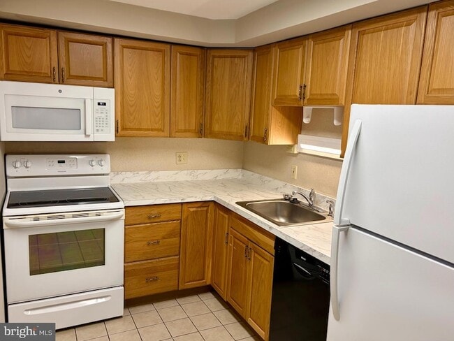 Photo - 207 Walnut Hill Rd Unit B14