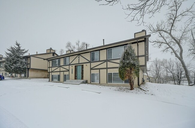 Photo - 1495 Manitou Blvd Unidad 1495 Manitou Blvd #1 — Upper