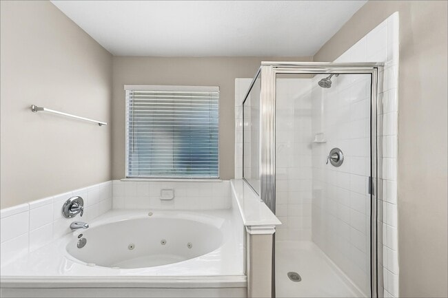 Building Photo - 15822 Parmley Creek Ct