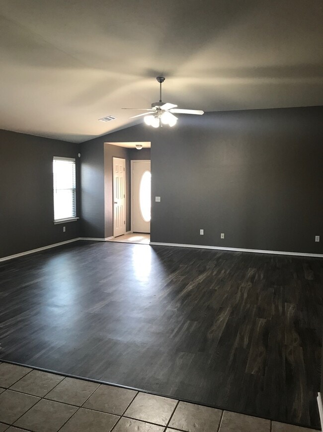 Photo - 18109 Calle Way