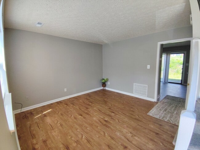 23 Hobbs Ln