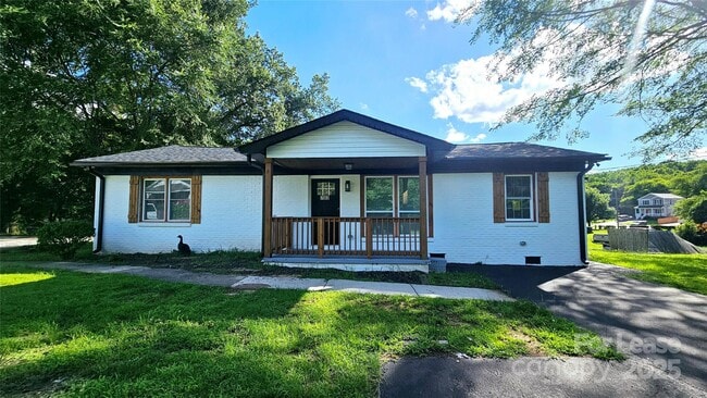 Building Photo - 703 Central Dr NW Rental