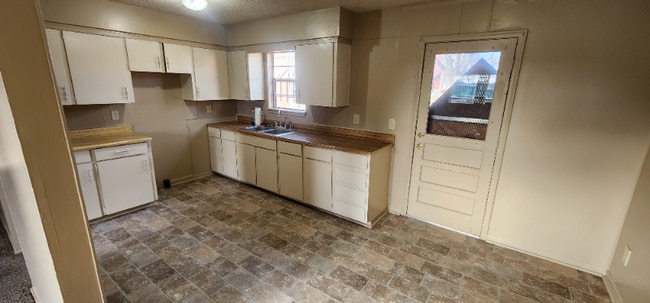 Photo - 2308 E 13th St