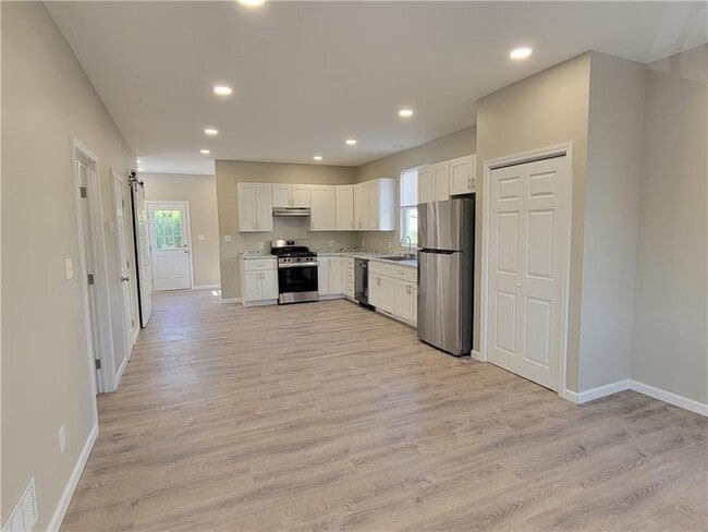 Photo - 1040 Wilson Pl