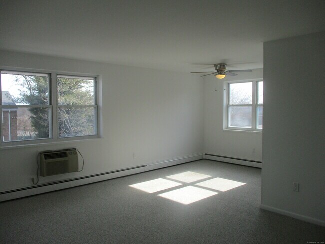 Photo - 1 Walter Ave Unidad APT 15