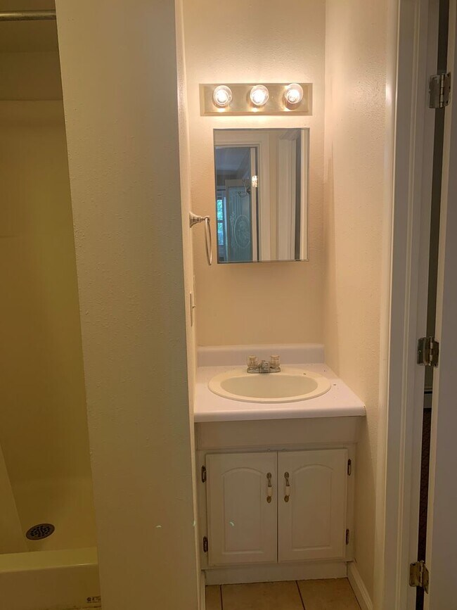 Photo - 166 Michels Circle Unit LR