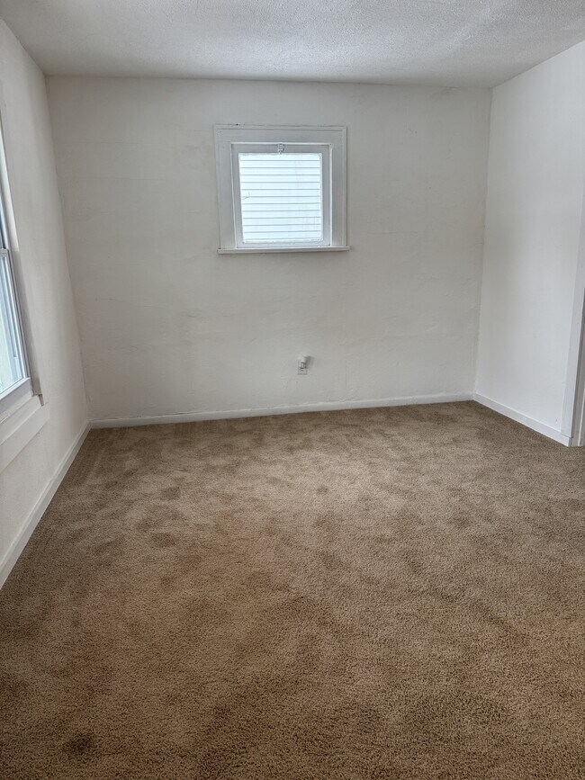 Photo - 10414 Nelson Ave