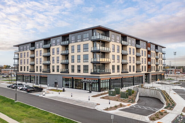 Photo - The Symphony at OneNorth