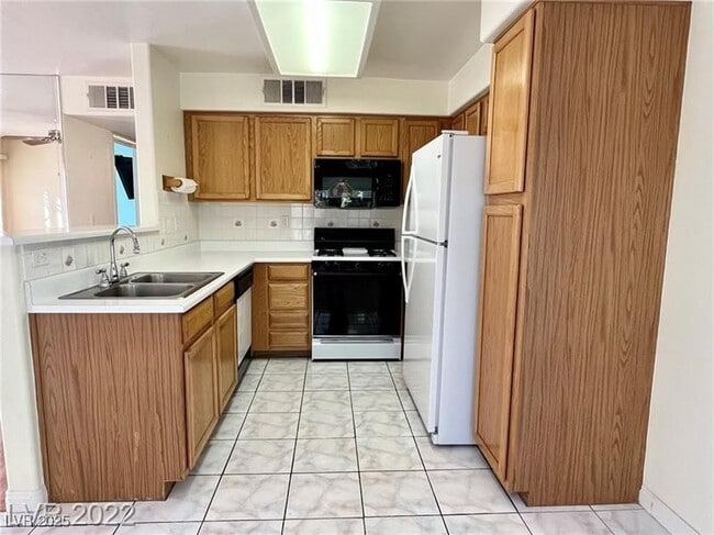 Building Photo - 3101 Casey Dr Unit 201 Rental