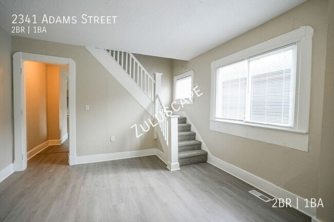 Photo - 2341 Adams St