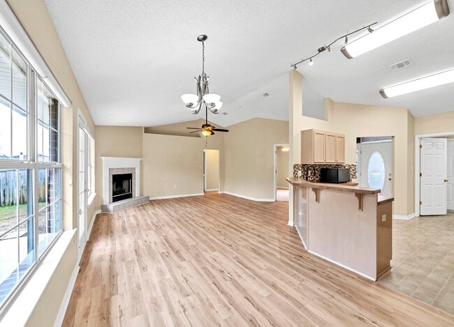 Photo - 9750 Parker Lake Cir