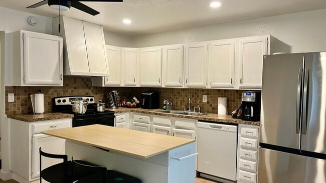 Photo - 5540 N Colony Blvd
