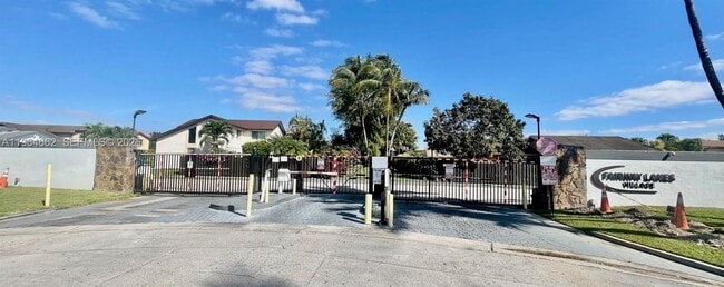 Photo - 922 NW 106th Ave Cir