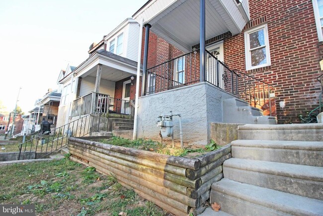 Photo - 216 Greenwood Rd Townhome