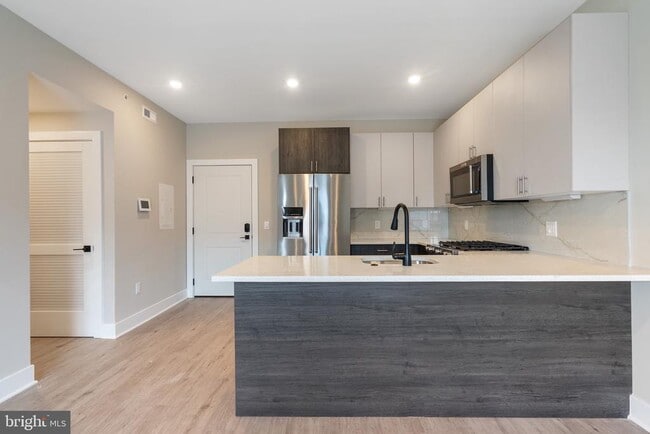 Photo - 408 N Front St Unit 10