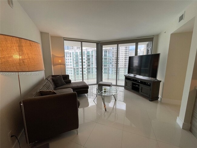 Photo - 1300 Brickell Bay Dr Unit 2010