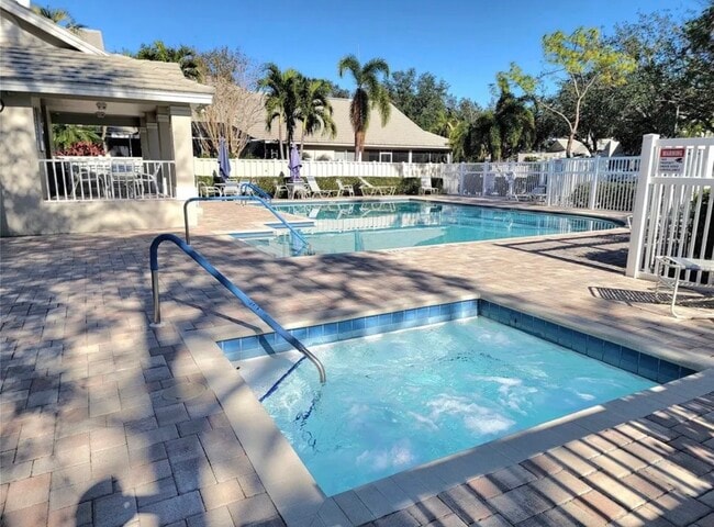 Photo - 476 Santa Cruz Plz NE Unit F