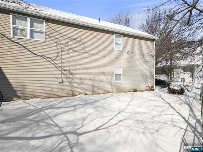 Photo - 17 Holsman St Unit 2