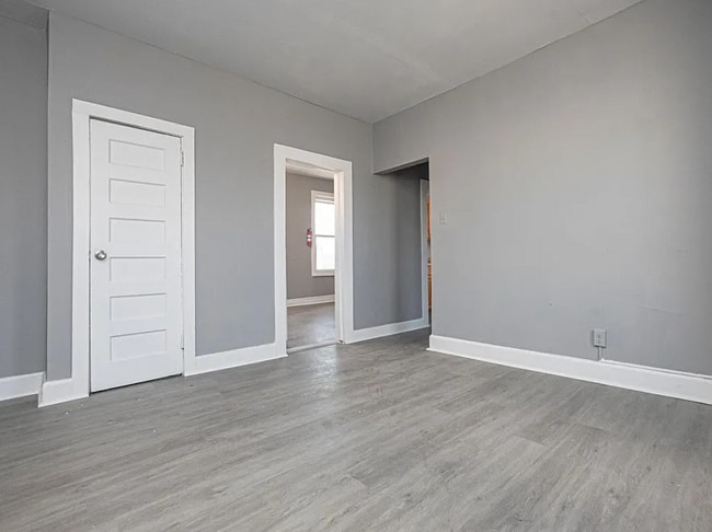 Photo - 156 Hawthorne Ave Unit 4