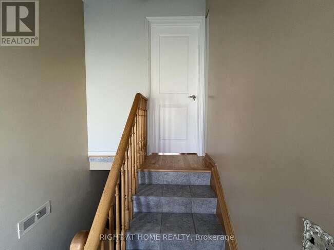 Photo - 9 Dewlane Dr